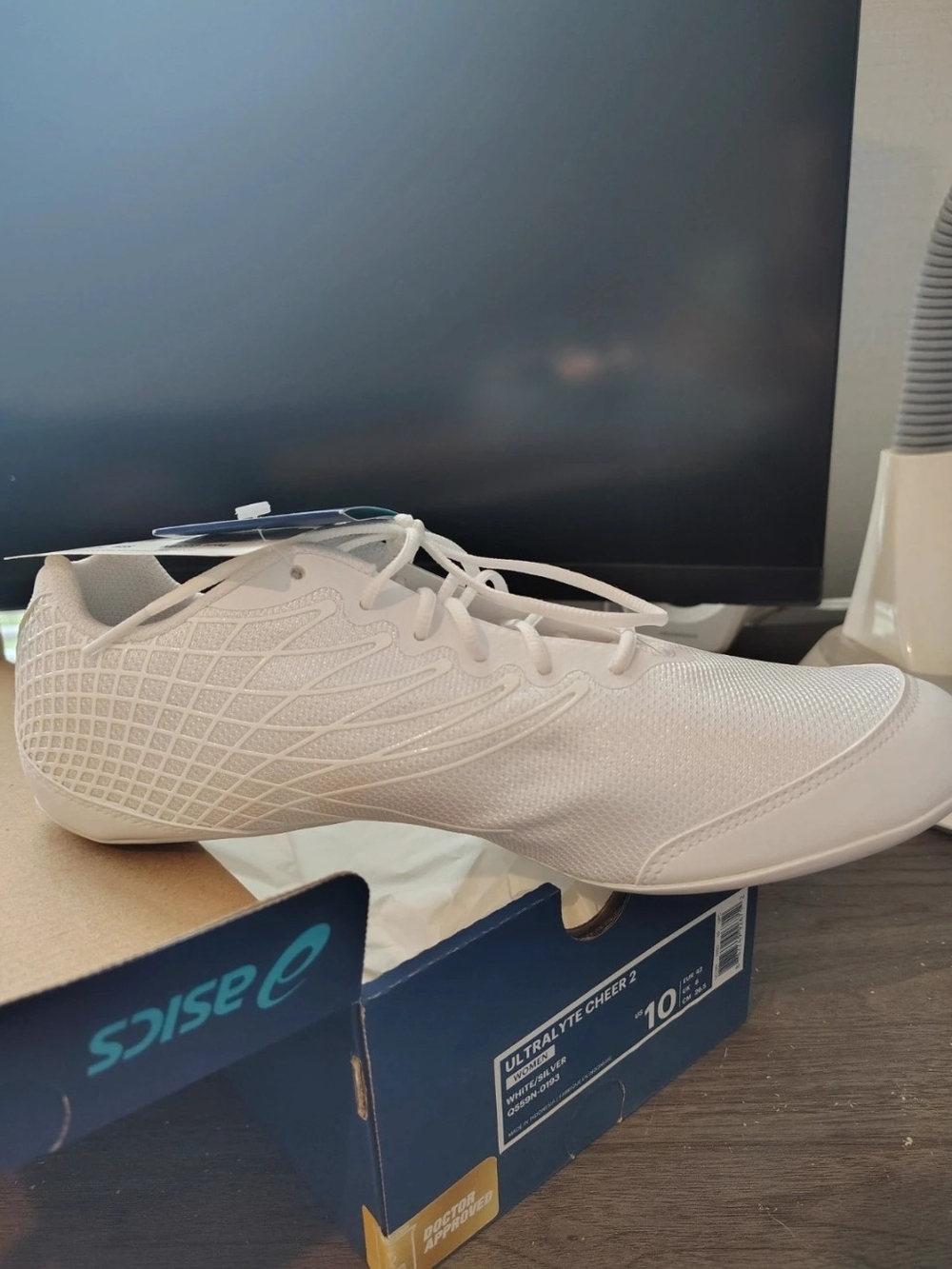 ASICS Women's White Ultralite Cheer 2 Athletic Shoe